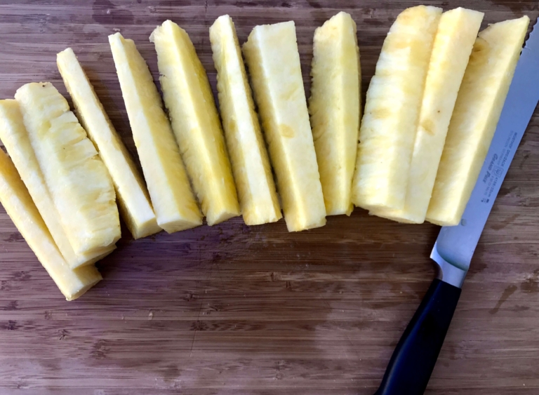 how to cut a pineapple 