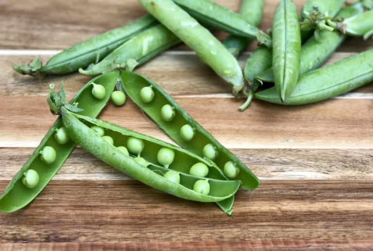 fresh summer peas 