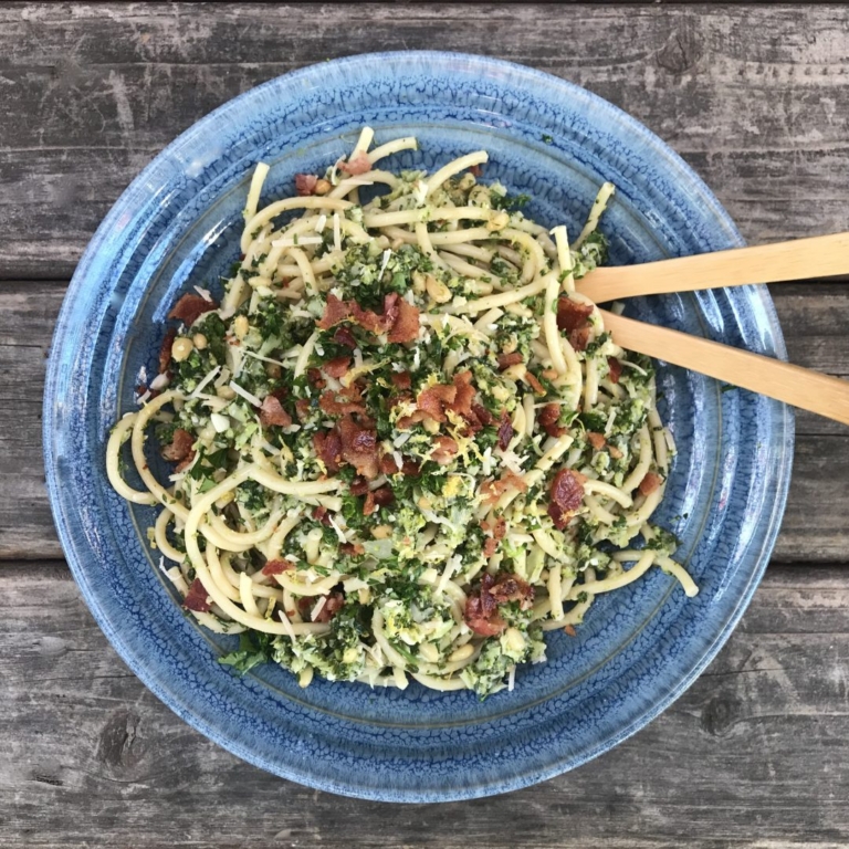 bucatini pasta with shredded broccoli