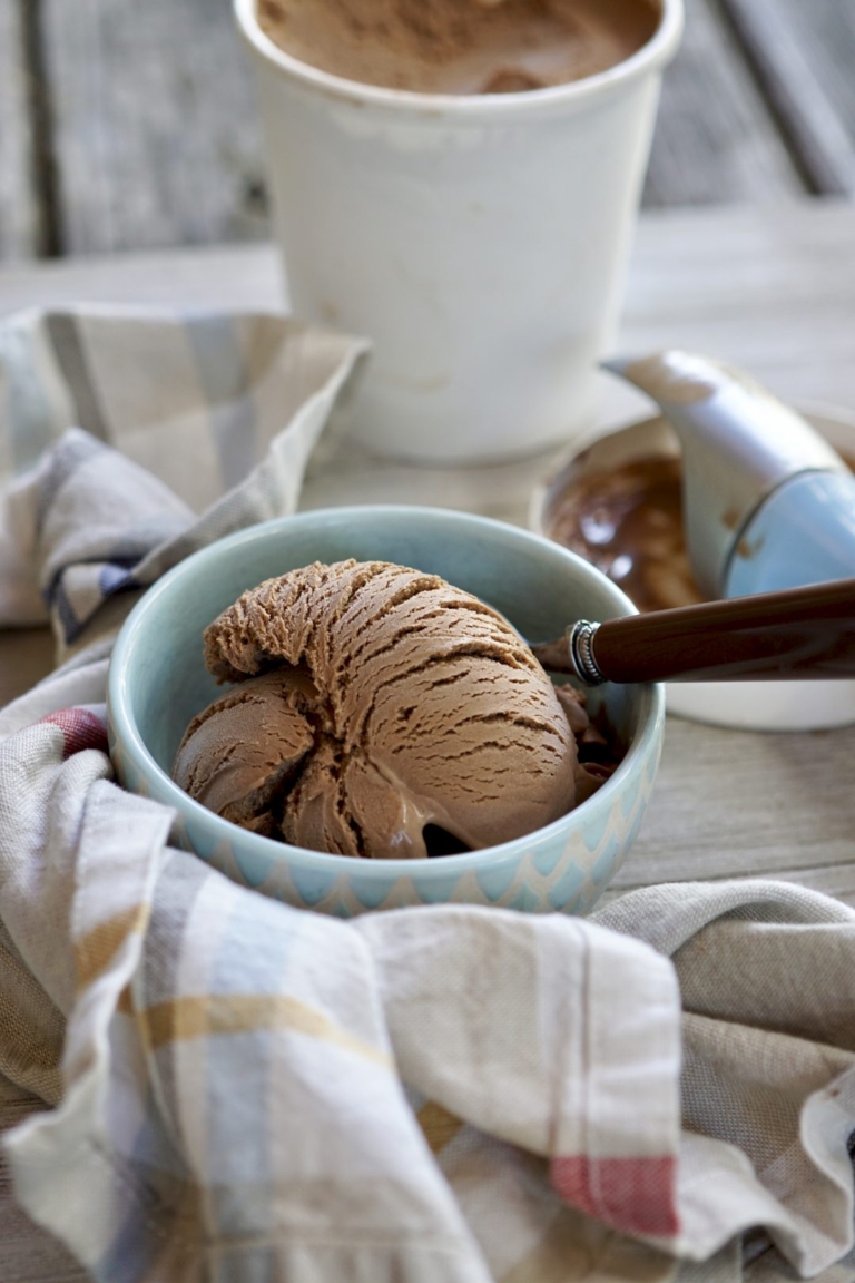 chocolate ice cream 