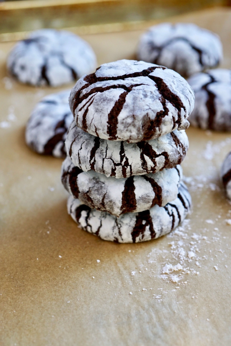 Easy Black Cocoa Crinkle Cookies - My Happy Bakes
