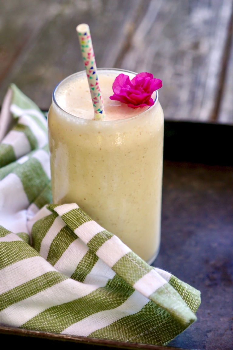 tropical pineapple smoothie