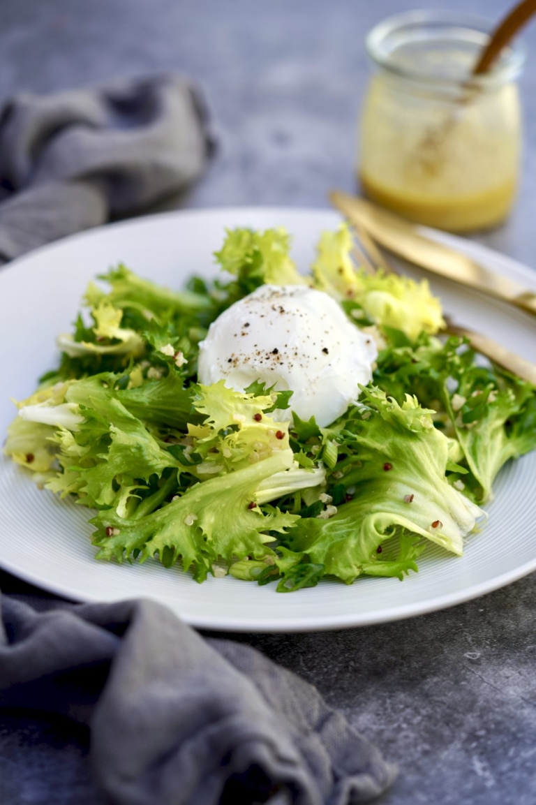 frisée and poached egg salad