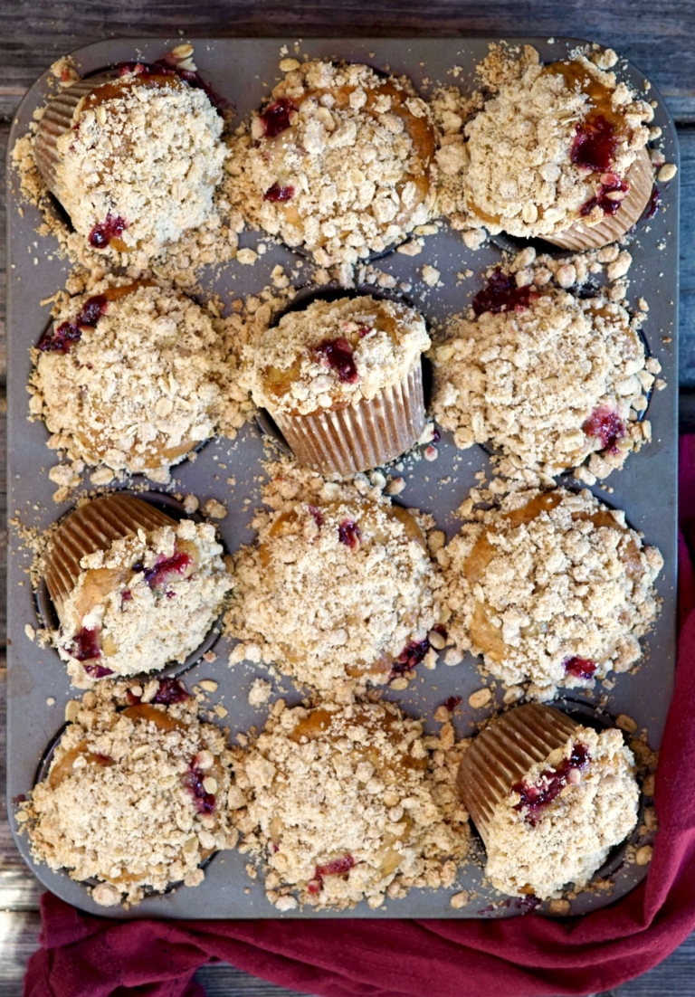 cranberry muffin