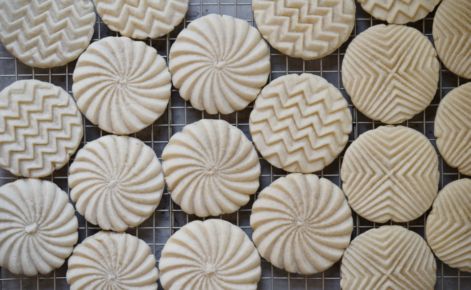 holiday stamp cookies