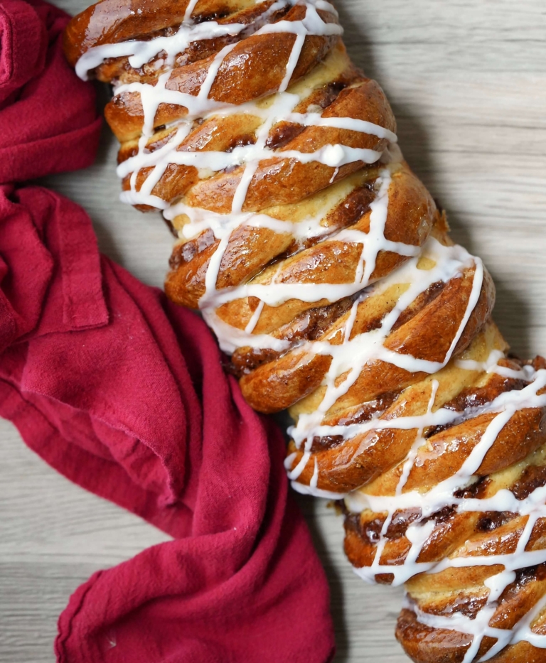 cinnamon cardamon bread