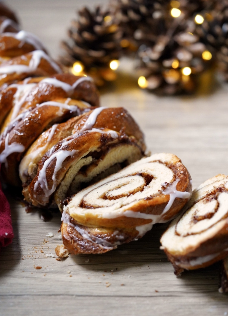 cinnamon cardamon bread