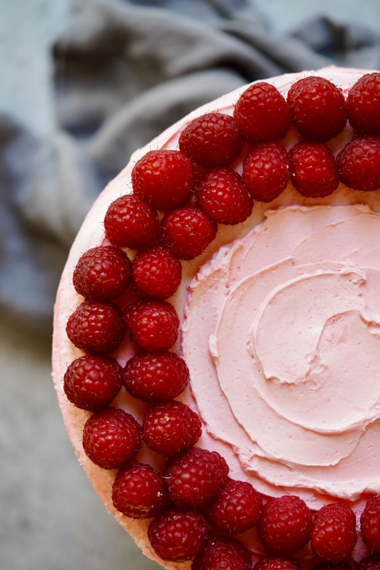 white chocolate raspberry cake