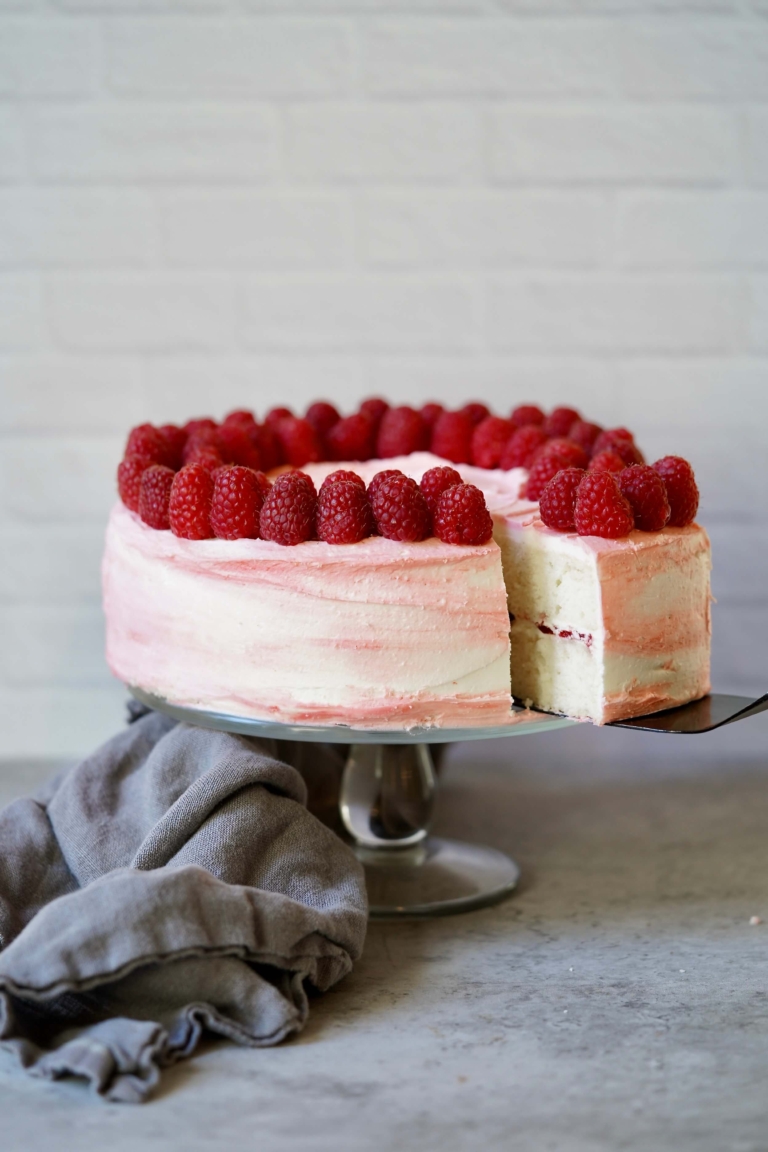 white chocolate raspberry cake