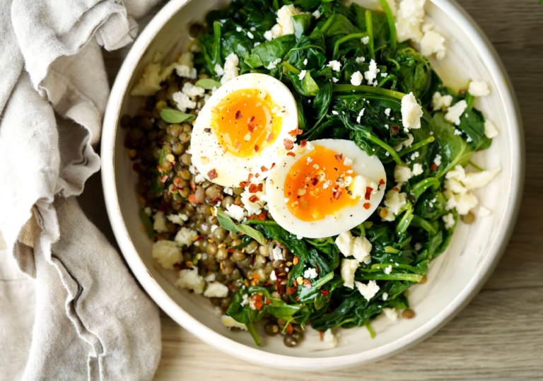 spinach and lentil bowls