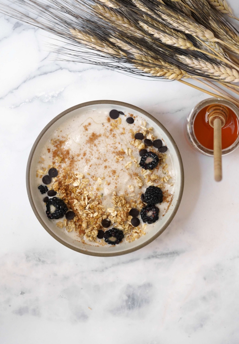 banana tahini smoothie bowl